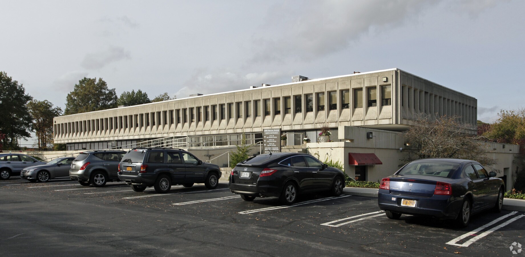 2500 Marcus Ave, Lake Success, NY 11042