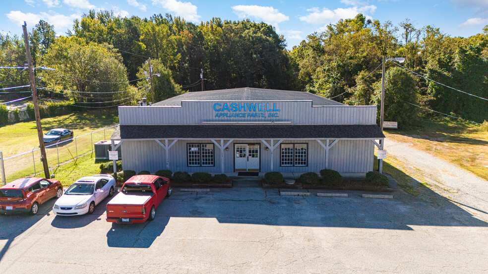 4813 W Gate City Blvd, Greensboro, NC for sale - Building Photo - Image 3 of 32