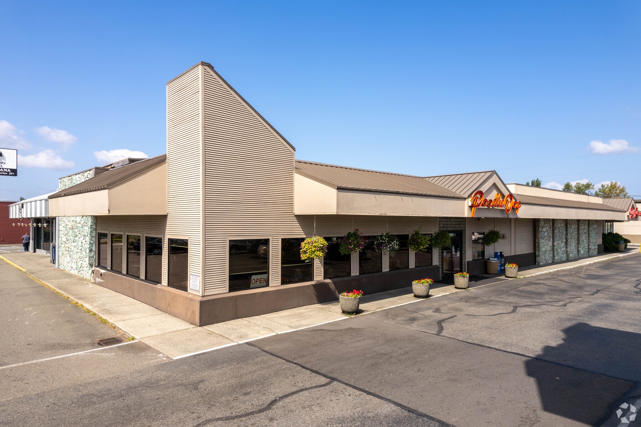 5303 Pacific Hwy E, Fife, WA for sale Primary Photo- Image 1 of 5