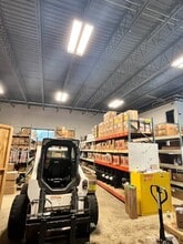16 Commerce Cir, Durham, CT for lease Interior Photo- Image 1 of 6