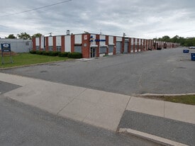5,500 SF Warehouse with Parking, 4 Bathrooms - Warehouse