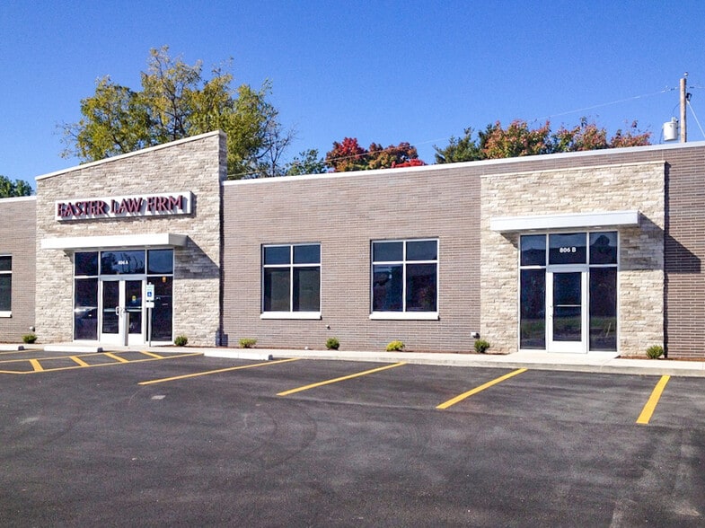806 W Battlefield St, Springfield, MO for lease - Primary Photo - Image 1 of 11