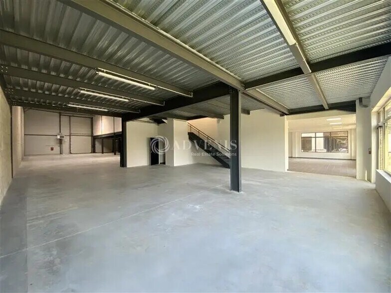 Flex in Gennevilliers for lease - Building Photo - Image 3 of 12