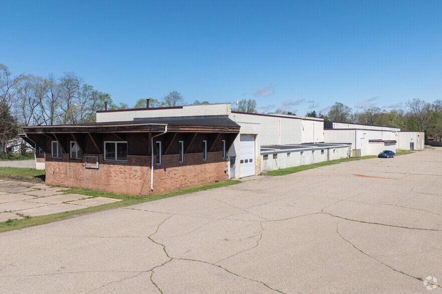 1291 Lincoln Rd, Allegan, MI for sale - Building Photo - Image 1 of 1