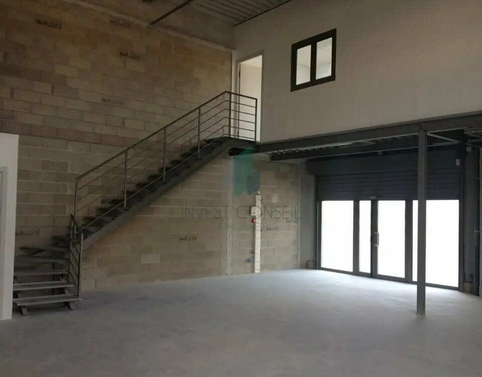 Location Local d'activités 120 m² à 1 100 m² - Photo 1