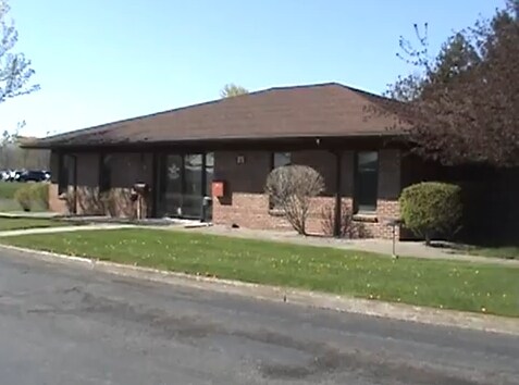 275 Parrish St, Canandaigua, NY for sale - Primary Photo - Image 1 of 1