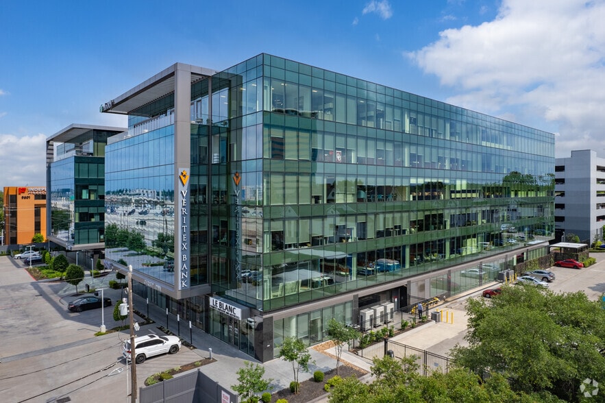 Passive Investment – 1031 Eligible portfolio of 3 properties for sale on LoopNet.com - Building Photo - Image 3 of 23