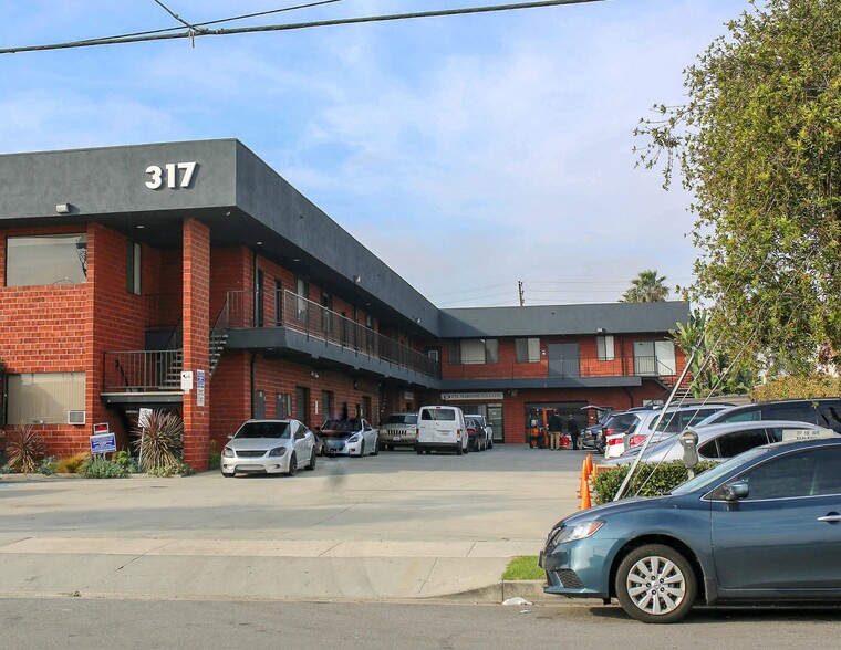 317 S Isis Ave, Inglewood, CA for lease - Building Photo - Image 2 of 6