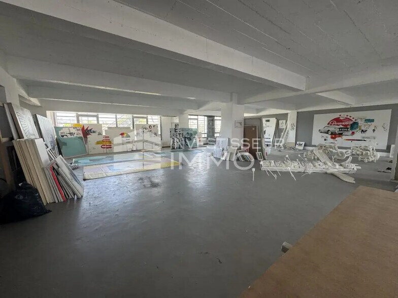 Office in Ivry-sur-Seine for lease - Interior Photo - Image 3 of 9