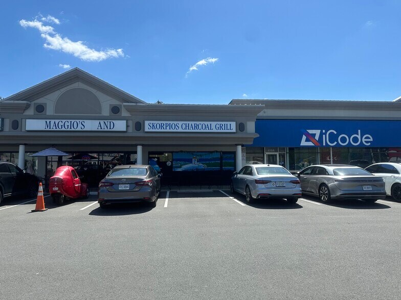419-427 Maple Ave E, Vienna, VA for lease - Building Photo - Image 1 of 2