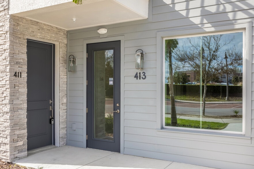 Oviedo On The Park, Oviedo, FL for lease - Building Photo - Image 3 of 30