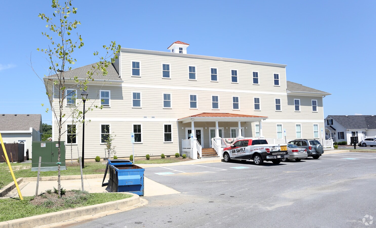 4560 Crain Hwy, White Plains, MD 20695