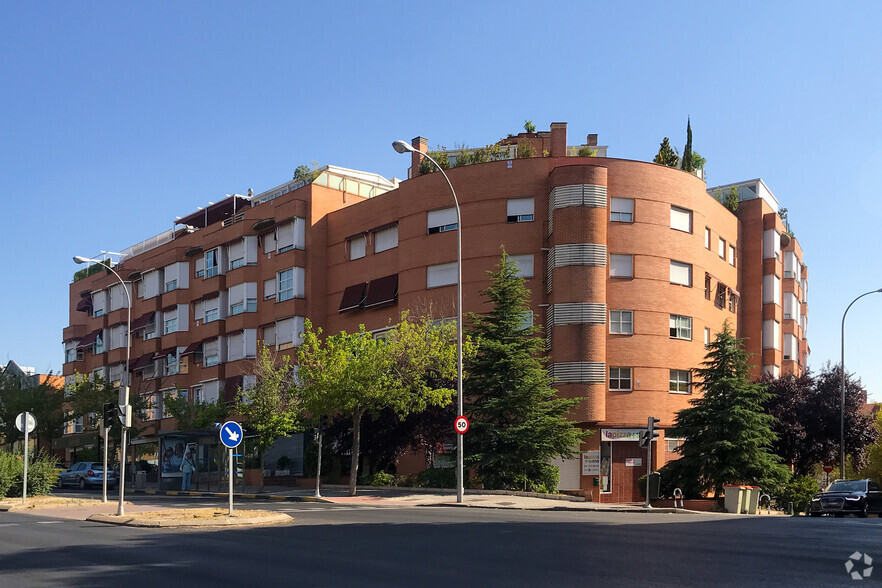 Calle Algabeño, 117, Madrid, Madrid for lease - Building Photo - Image 2 of 5