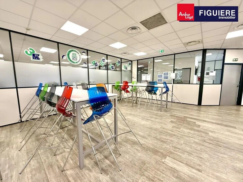 Office in Aix-en-Provence for lease - Interior Photo - Image 2 of 15