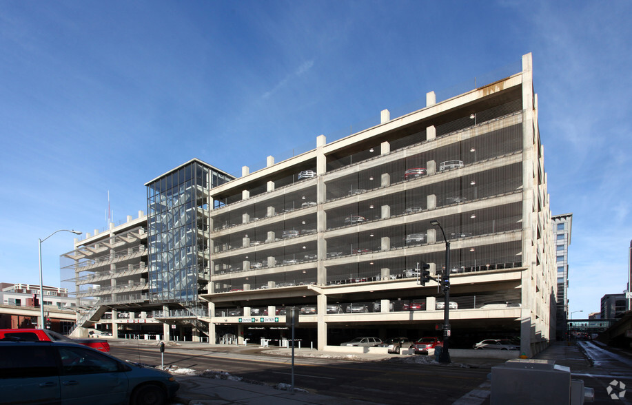 Walnut Corporate Campus portfolio of 5 properties for sale on LoopNet.com - Building Photo - Image 3 of 14