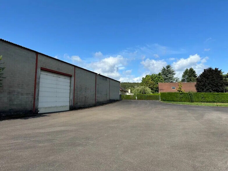 Flex in Sennecey-le-Grand for sale - Building Photo - Image 1 of 6