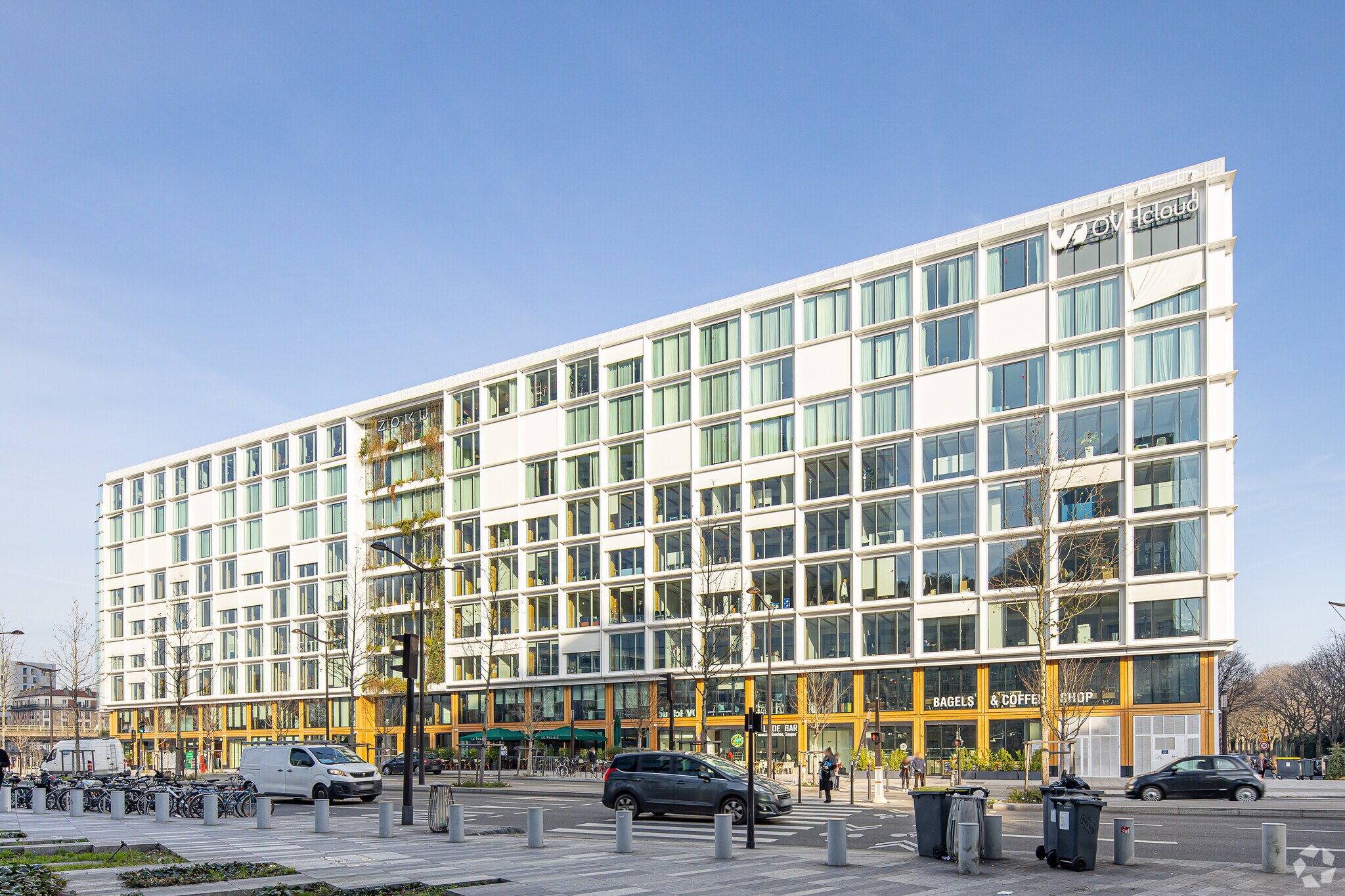  in Paris for sale Primary Photo- Image 1 of 1