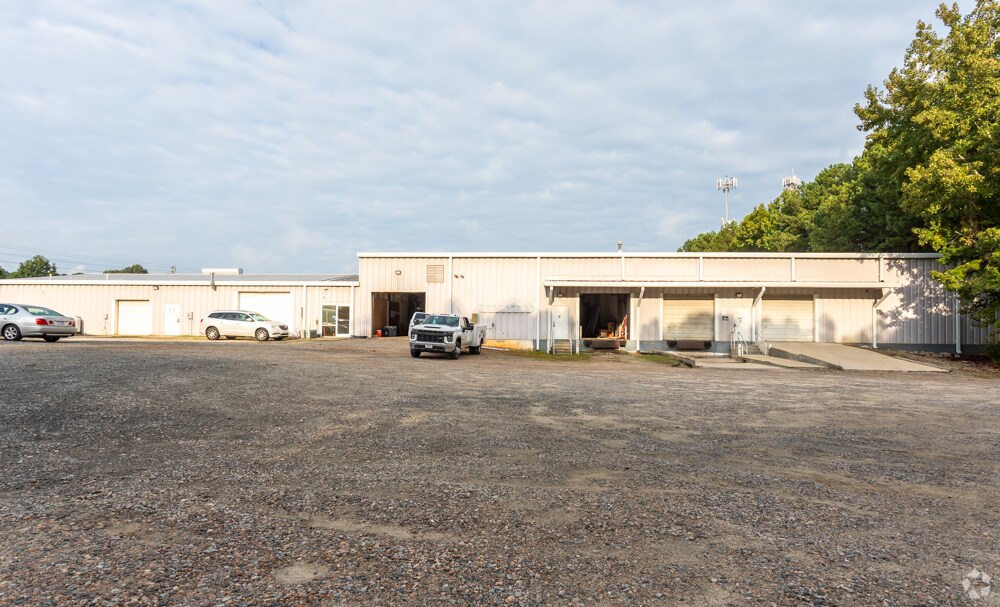 3800 Tryon Rd, Raleigh, NC 27606 Flex for Lease