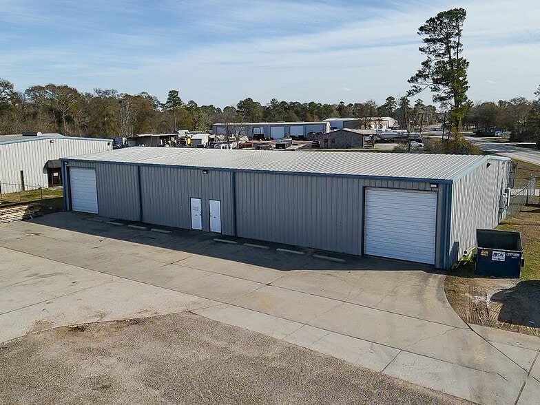 12001 Fm 3083 Rd, Conroe, TX for sale - Primary Photo - Image 1 of 8