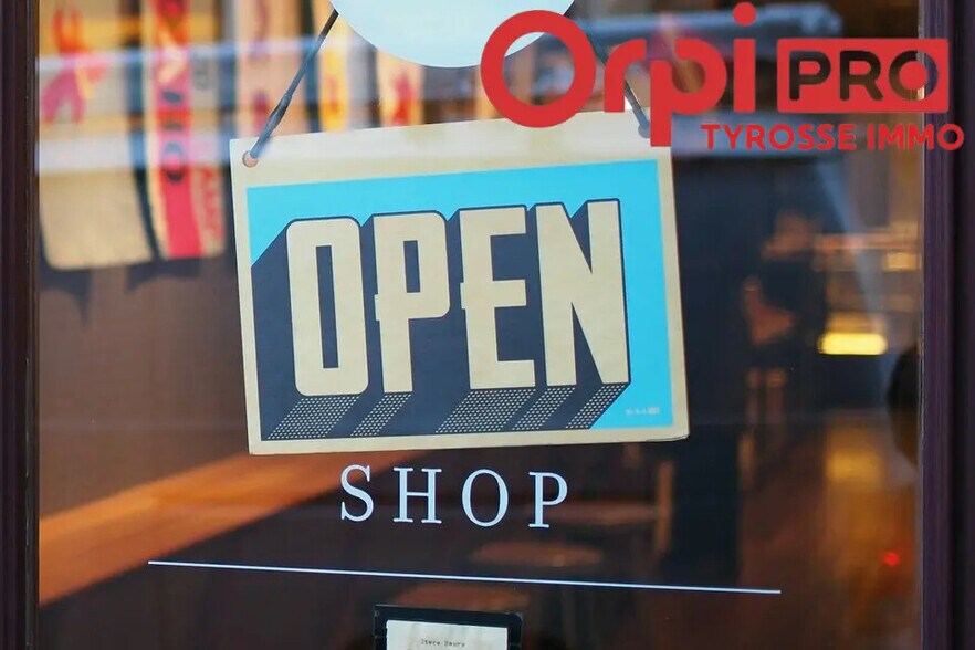 Retail in Bénesse-Maremne for lease - Building Photo - Image 1 of 3