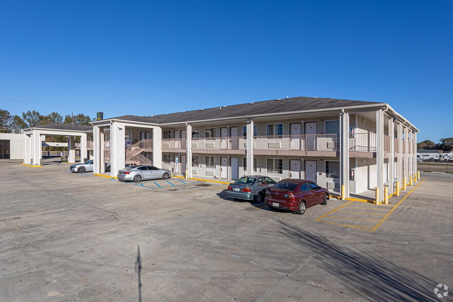 2090 Main St, Baker, LA for sale - Building Photo - Image 2 of 5