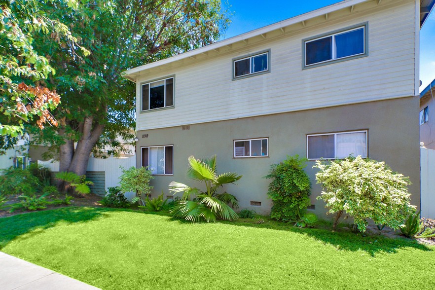 11908-11912 Burbank Blvd, Valley Village, CA for sale - Building Photo - Image 1 of 1