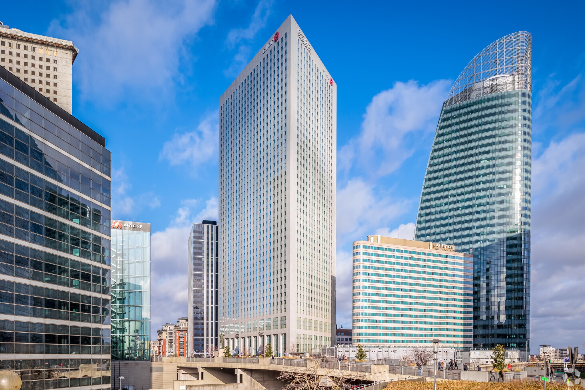 9-11 Allée De L'Arche, Courbevoie for lease Primary Photo- Image 1 of 5