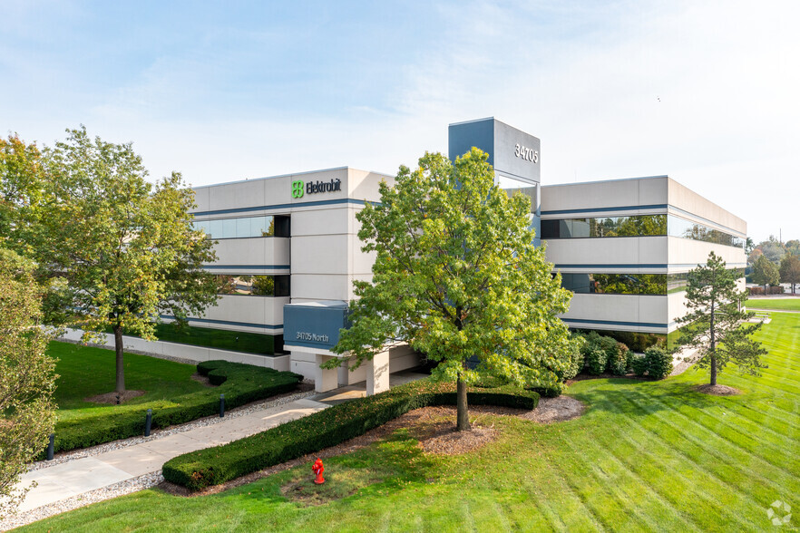 34505 W 12 Mile Rd, Farmington Hills, MI for lease - Building Photo - Image 1 of 12