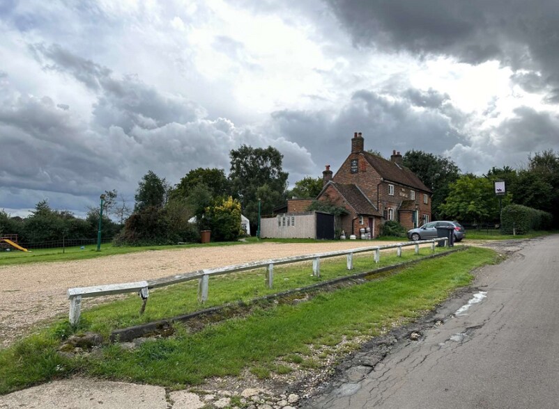 Plough Ln, Hitchin, SG4 8LA Retail for Sale