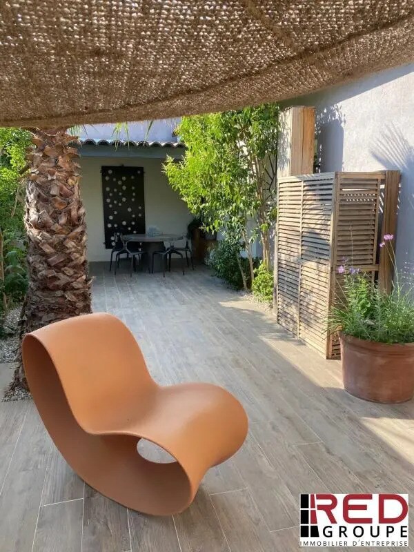 Flex in Rougiers for sale Building Photo- Image 1 of 7