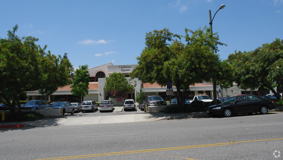 23621 Park Sorrento, Calabasas, CA for lease - Building Photo - Image 3 of 9