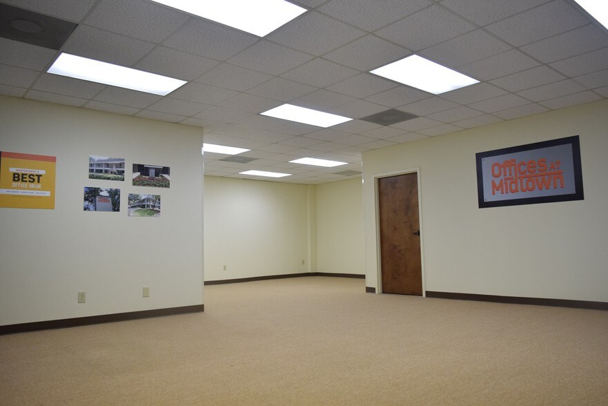 500 Interstate Park Dr, Montgomery, AL for sale - Building Photo - Image 1 of 1