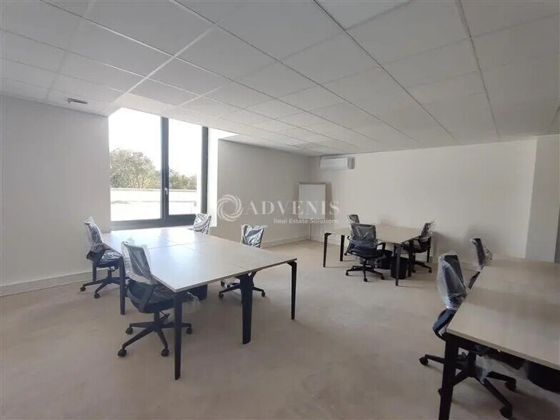 Office in Béziers for lease - Interior Photo - Image 3 of 8