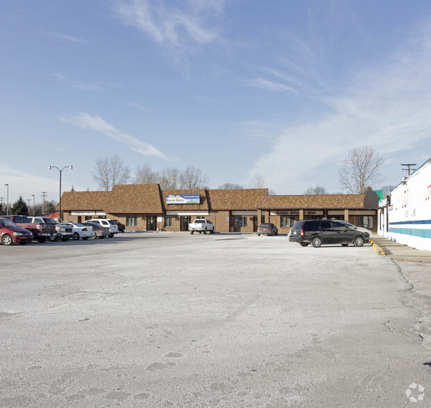 3847-3851 Pine Grove Ave, Fort Gratiot, MI for sale - Building Photo - Image 2 of 3