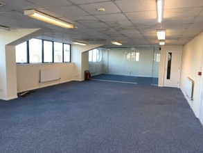 Domion Way, Worthing for lease Interior Photo- Image 1 of 2