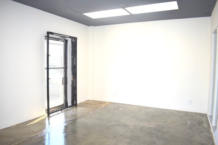 1617 W Rosecrans Ave, Gardena, CA for lease - Building Photo - Image 3 of 14
