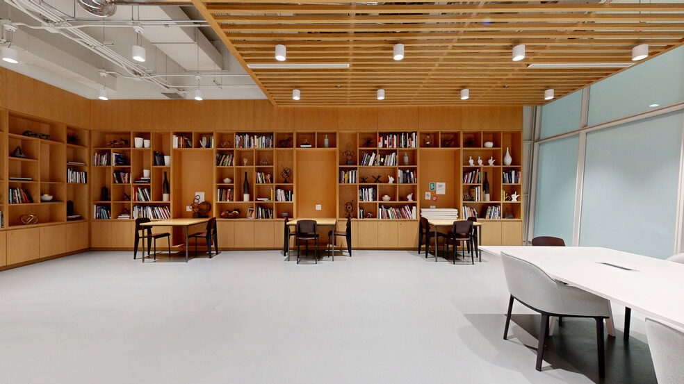 75 Rue Queen, Montréal, QC for lease - Matterport 3D Scan - Image 3 of 21