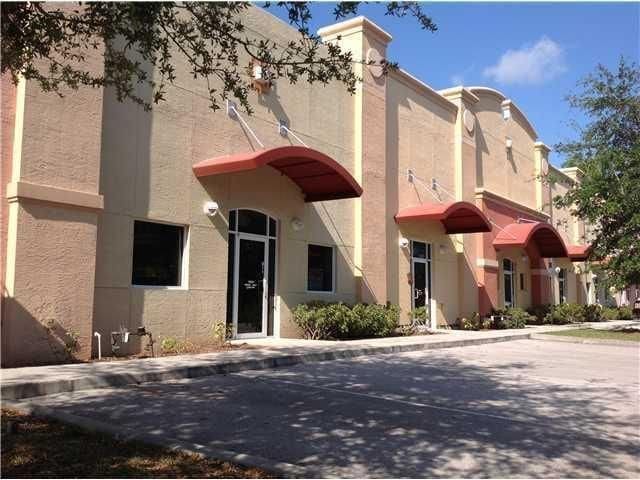 829-829 S Kings Hwy, Fort Pierce, FL for lease - Building Photo - Image 1 of 16