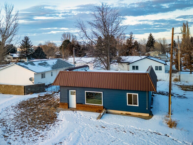 208 US26, Lingle, WY 82223