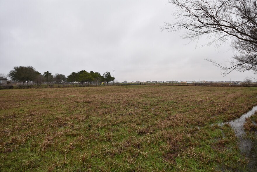 4525 Schlipf Rd, Katy, TX for sale - Building Photo - Image 1 of 1