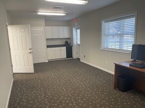 420 County Road 513, Califon, NJ for sale Interior Photo- Image 2 of 6