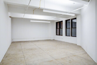 525 Seventh Ave, New York, NY for lease Interior Photo- Image 1 of 4