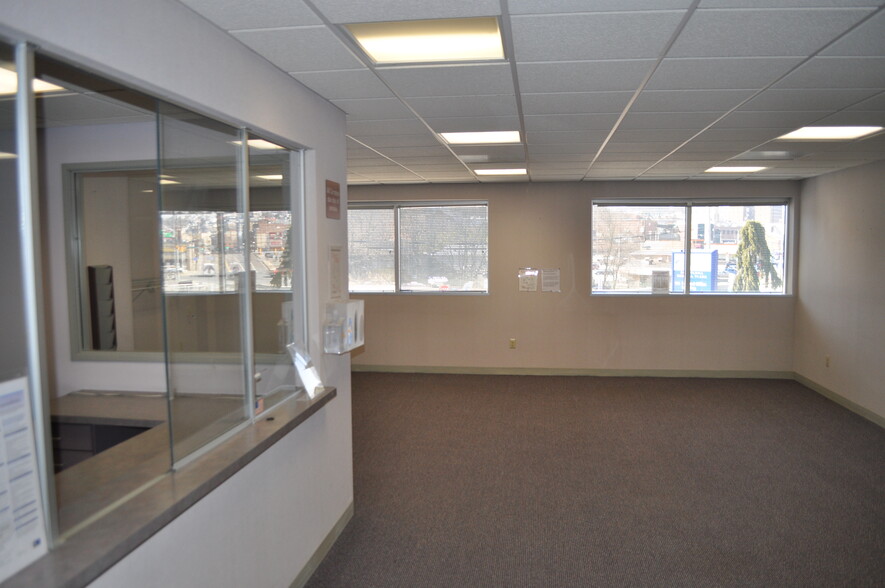 100 Schuylkill Medical Plz, Pottsville, PA for lease - Interior Photo - Image 3 of 13