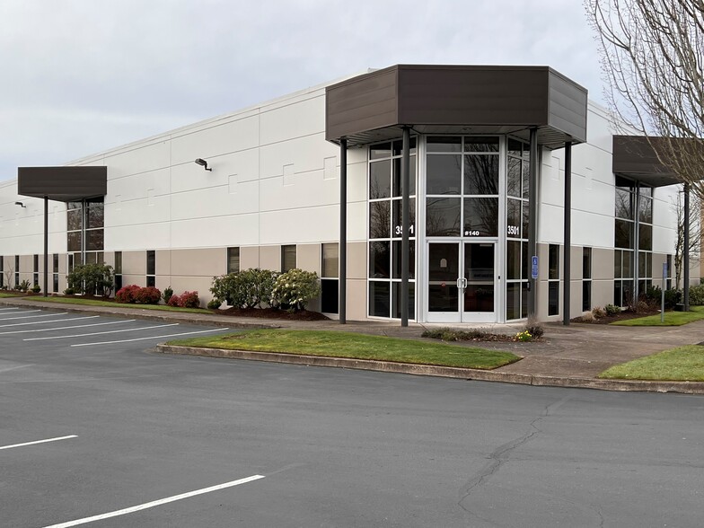 3513-3545 Fairview Industrial Dr SE, Salem, OR for lease - Building Photo - Image 2 of 5