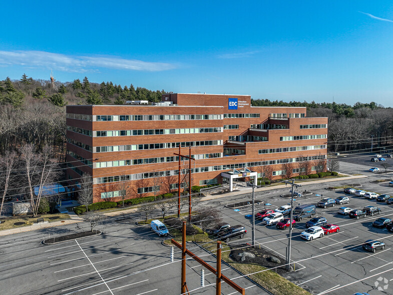 300 Fifth Ave, Waltham, MA for lease - Primary Photo - Image 1 of 4