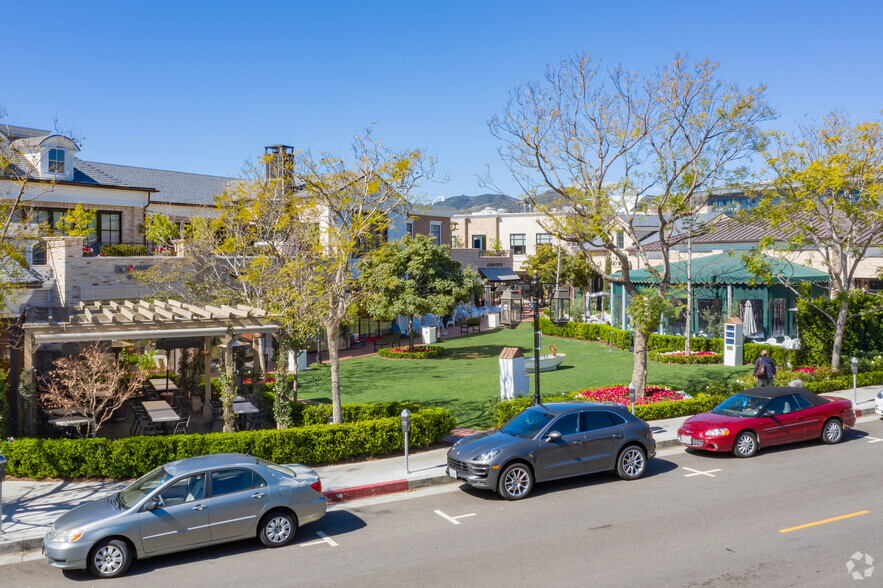 1026 Swarthmore Ave, Pacific Palisades, CA for lease - Building Photo - Image 2 of 4