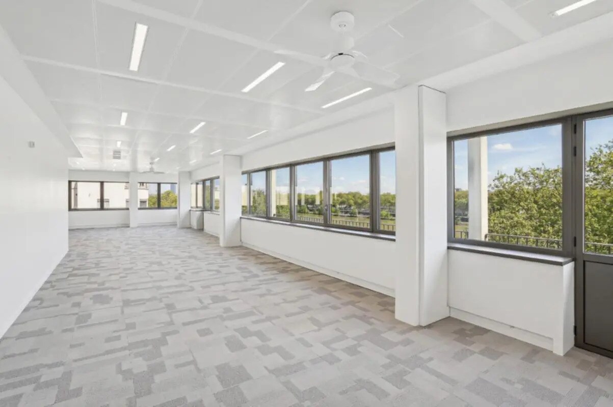 Lyon, RHO 69002 - Unit PYLOTE -  - Interior Photo - Image 1 of 7