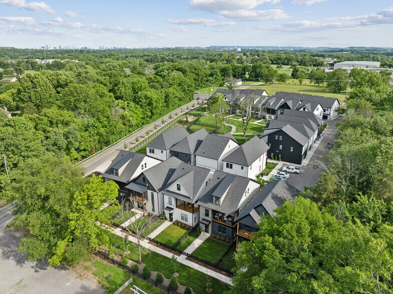 10 Homes Available for Purchase portfolio of 10 properties for sale on LoopNet.com - Aerial - Image 3 of 13