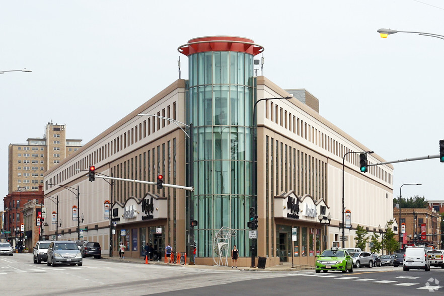 3131 N Clark St, Chicago, IL for sale - Building Photo - Image 2 of 8