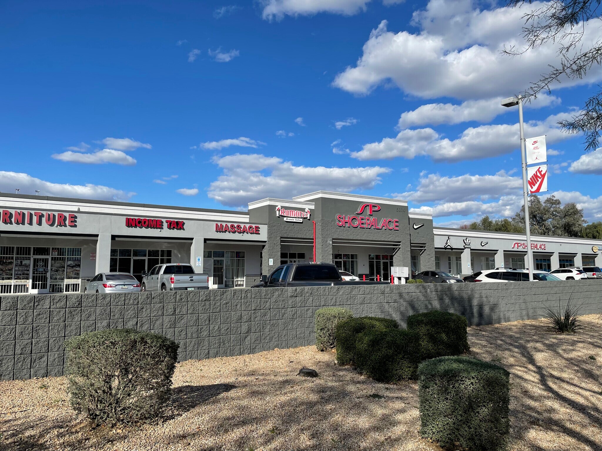 24 West Camelback Road - udfrnn2